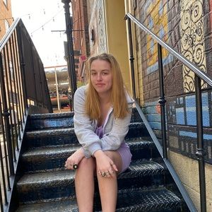 Meet your Posher, Casey